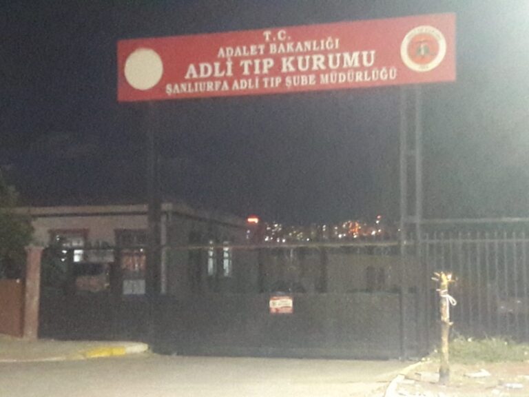 Urfa’da tarlada erkek cesedi bulundu!
