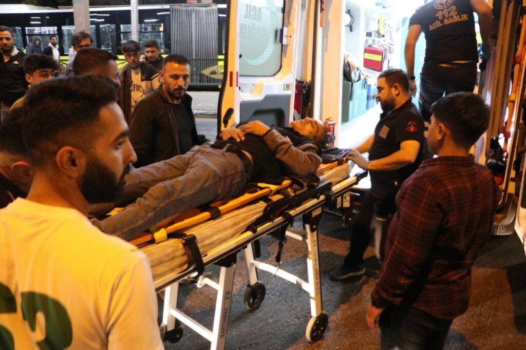 Urfa’da yolcu, vurulduğundan habersiz bindiği otobüste yere yığıldı