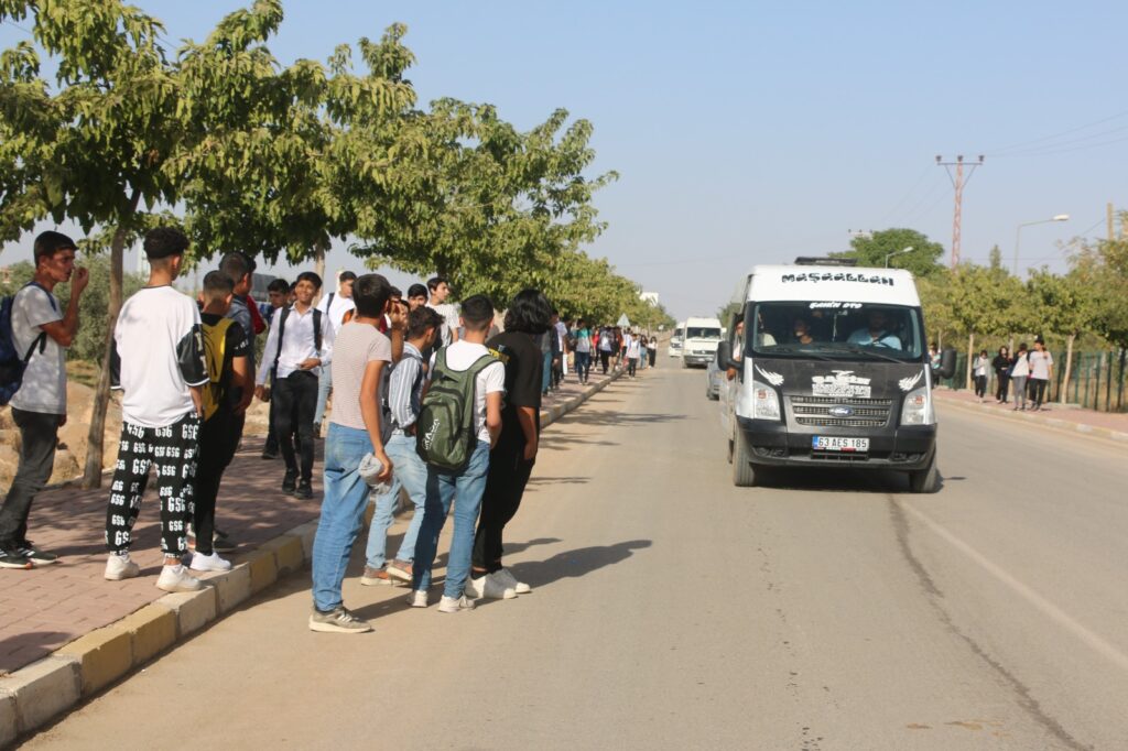HÜDA PAR Suruç İlçe Başkanı: Taşımalı Eğitim Neden Kaldırıldı