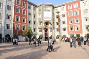 <strong>Şanlıurfa Ticaret Ve Sanayi Odası Seçimlerinde sonuçlar gelmeye başladı</strong>