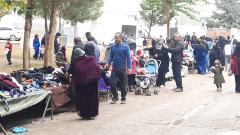 Şanlıurfa’da Ekonomik kriz muhtaç aileleri ikinci el pazarına yönelttiz