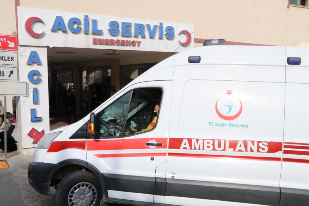 Eyyübiye’de trafik kazası! 1’i çocuk 3 yaralı