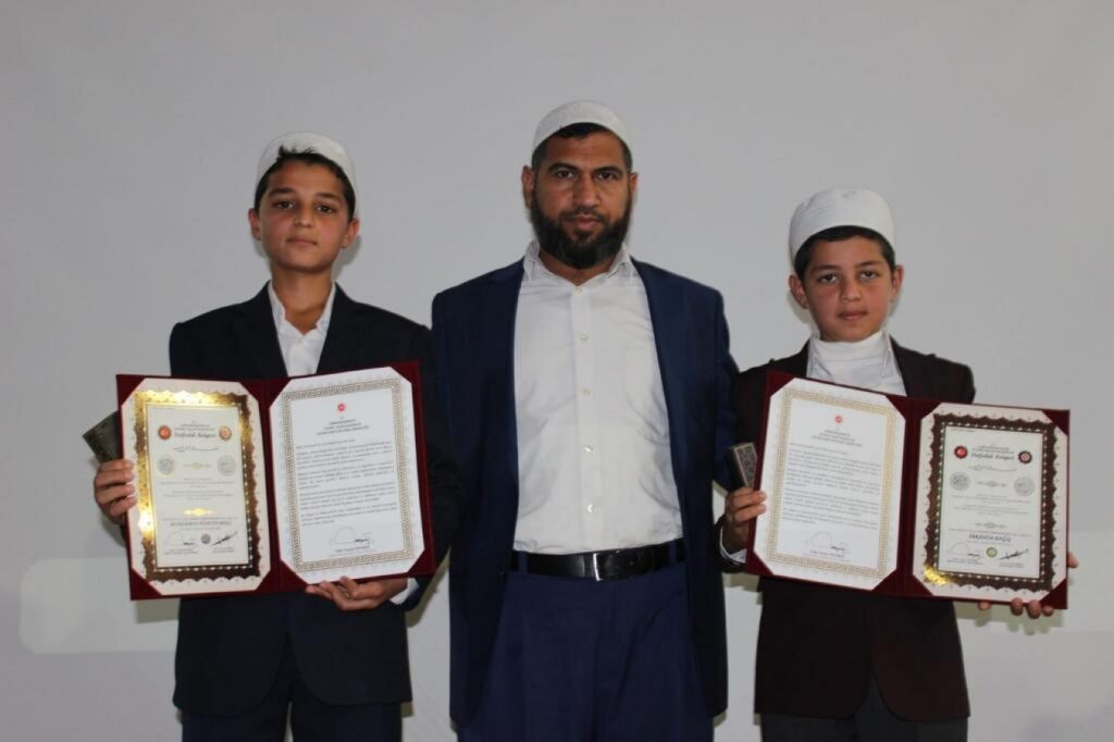 Haliliye’de küçük hafızlar icazetlerini aldı