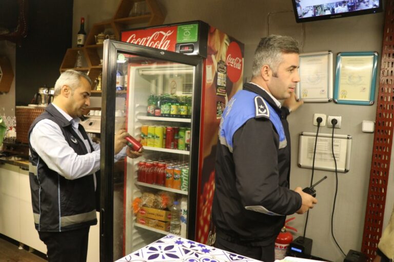 Haliliye’de zabıtadan gece denetimi