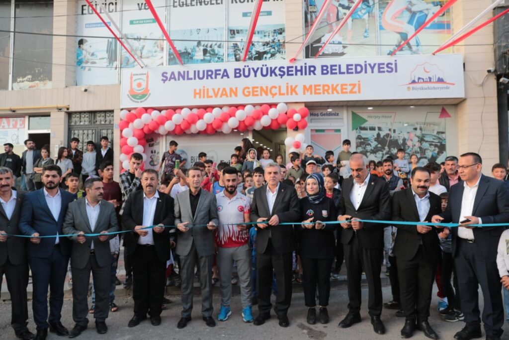 Hilvan’da yapımı tamamlanan merkezler hizmete girdi