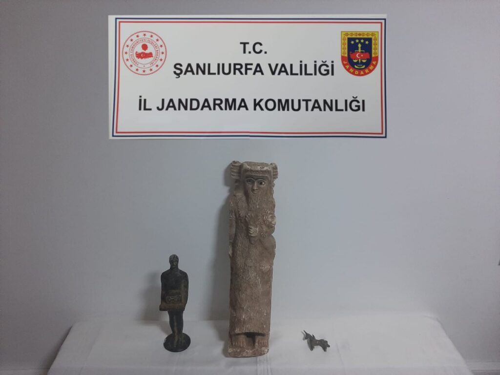 Şanlıurfa’da tarihi eser kaçakçılarına operasyon! 2 gözaltı