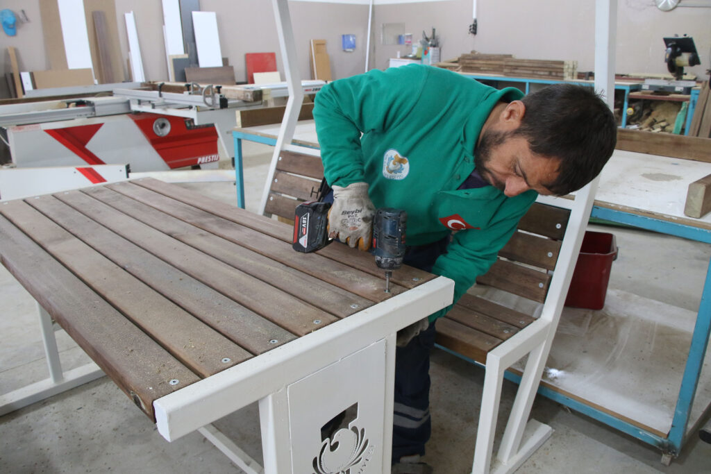 Haliliye Belediyesi ürettiği kamelyaları hizmete sunuyor