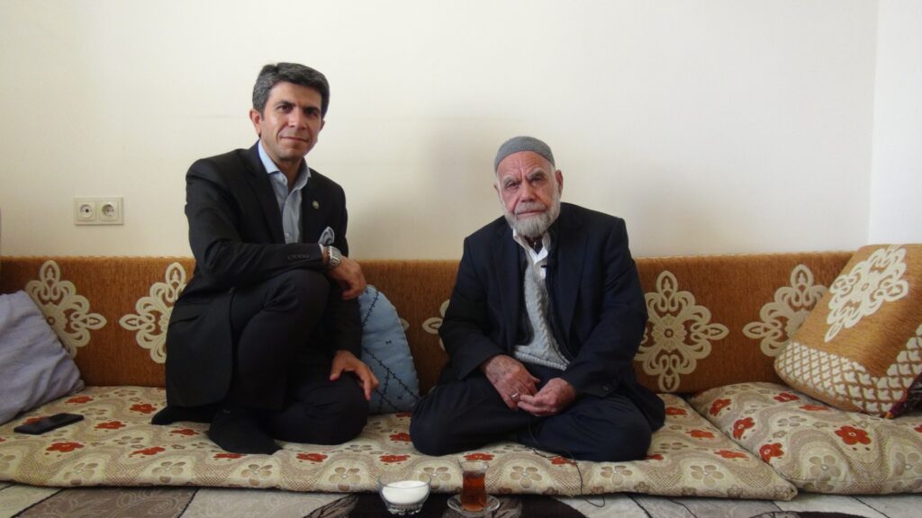 <em>Siyaset Ötesi Bir Mesele: Büyüklerimize Karşı Vefa</em>