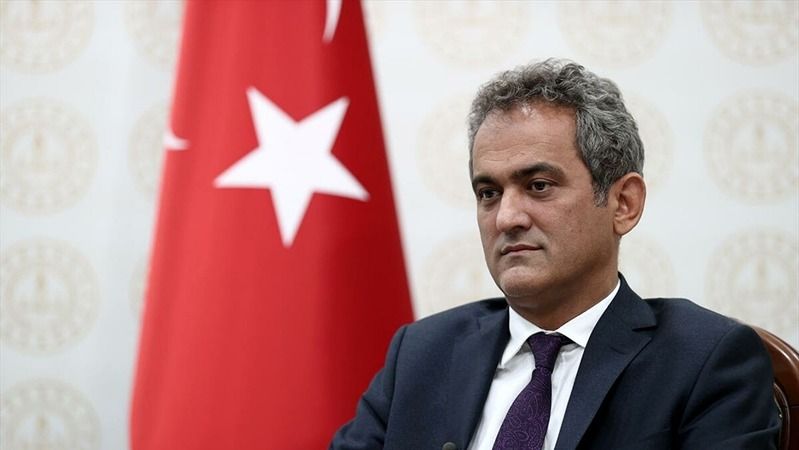 Bakan Özer: Eğitimde dijitalleşme hamleleri başlattık
