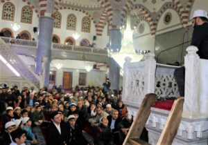 Dergah Cami’inde Kur’an ziyafeti verildi