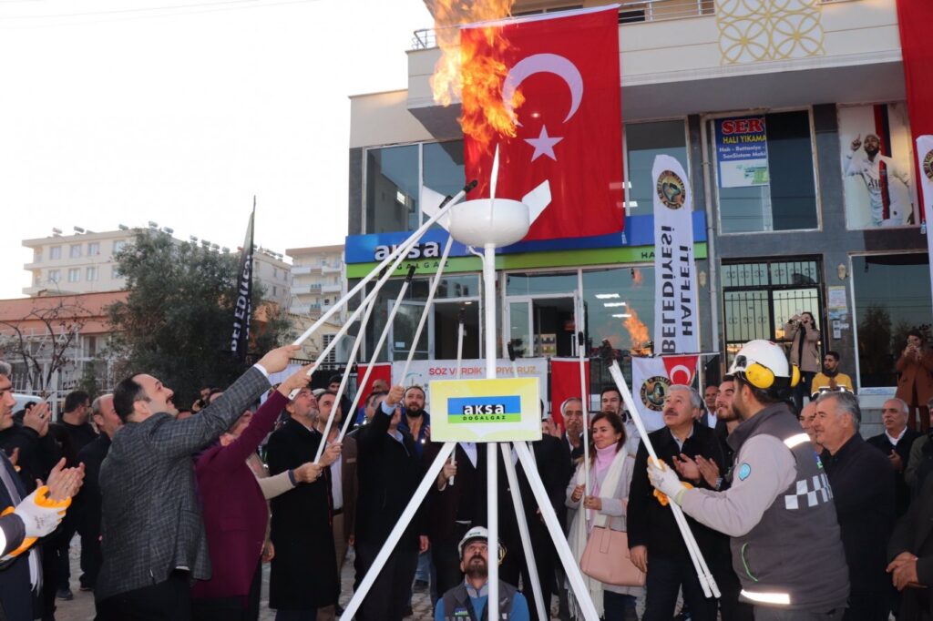 Meşale yakıldı, Halfeti ‘doğalgaz’a kavuştu!