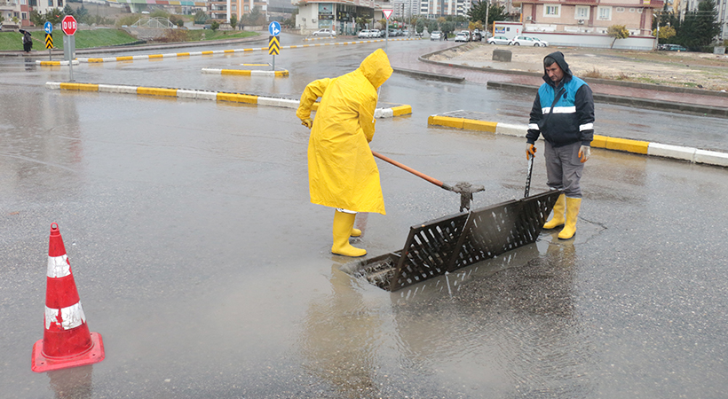 Şanlıurfa’da yağışın olumsuz etkileyebileceği noktalara müdahale