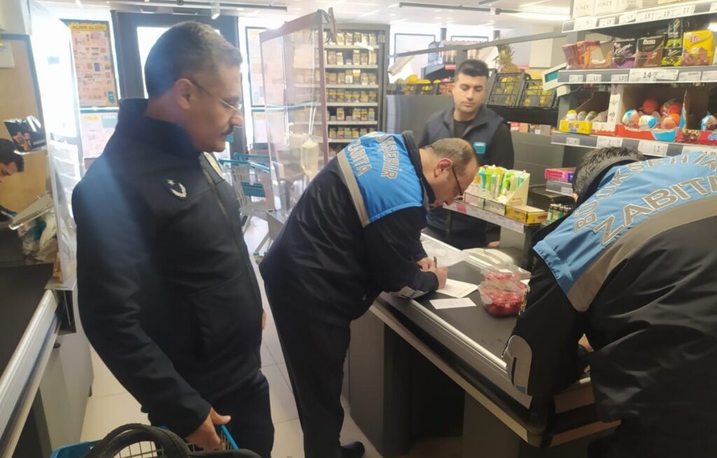 Viranşehir’de zabıta ve ilçe tarım müdürlüğü ekiplerinden ortak denetim