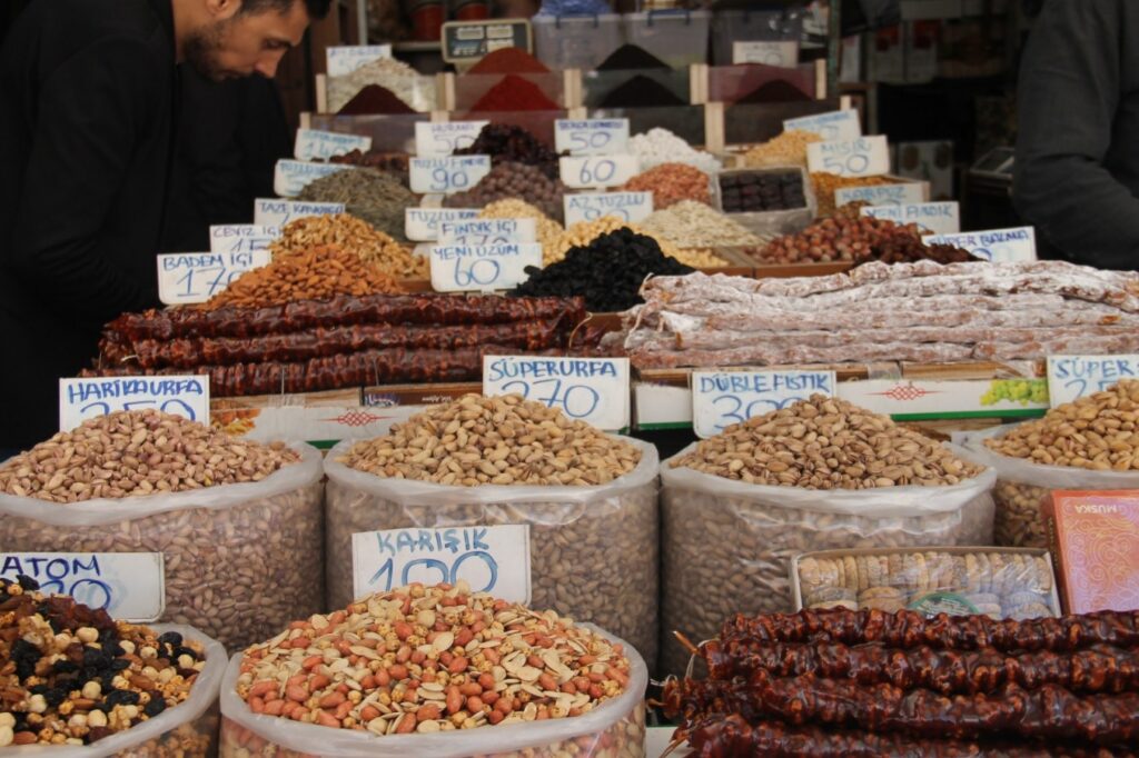Şanlıurfa’da Yılbaşı çerezi almak bile zorlaştı