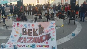 SMA hastası Bekir bebek için şarkı söyleyip bağış topladılar