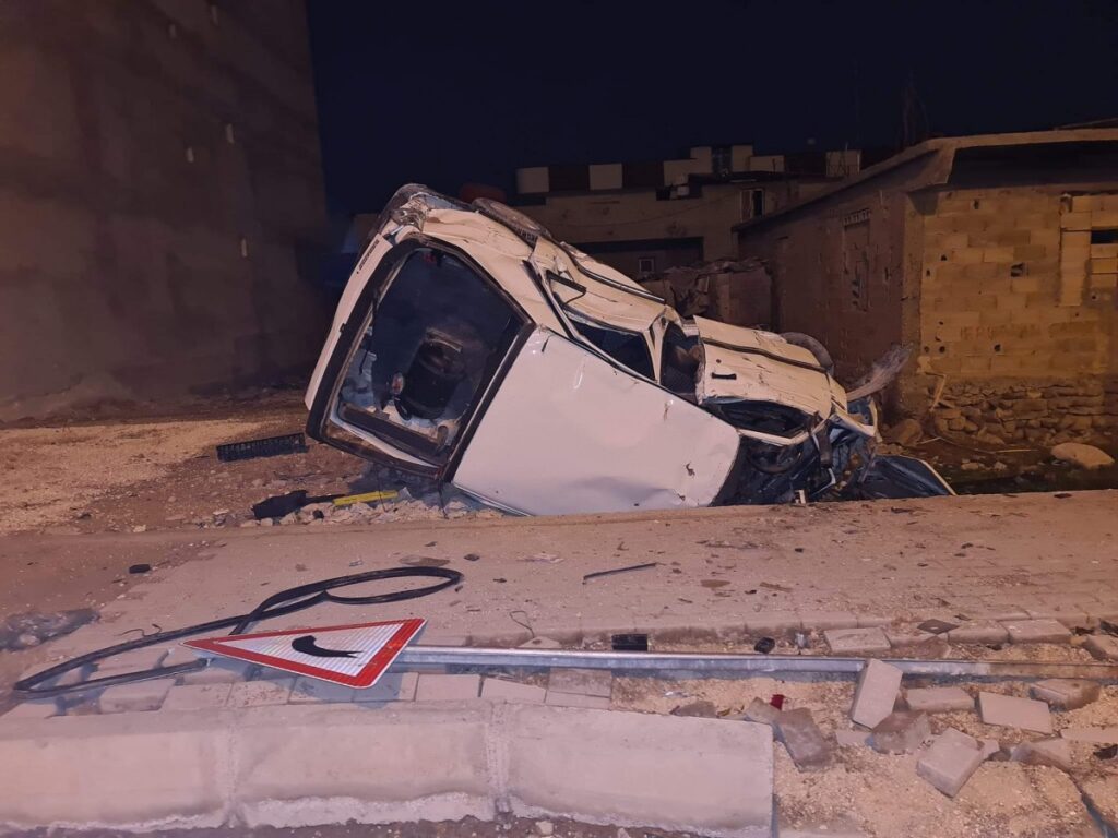 Akçakale’de korkunç kaza! Sürücü yaralı olarak kaçtı iddiası