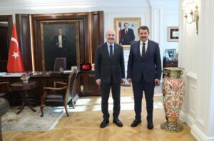 Bakan Soylu, Vali Ayhan’ı kabul ettiBakan Soylu, Vali Ayhan’ı kabul etti