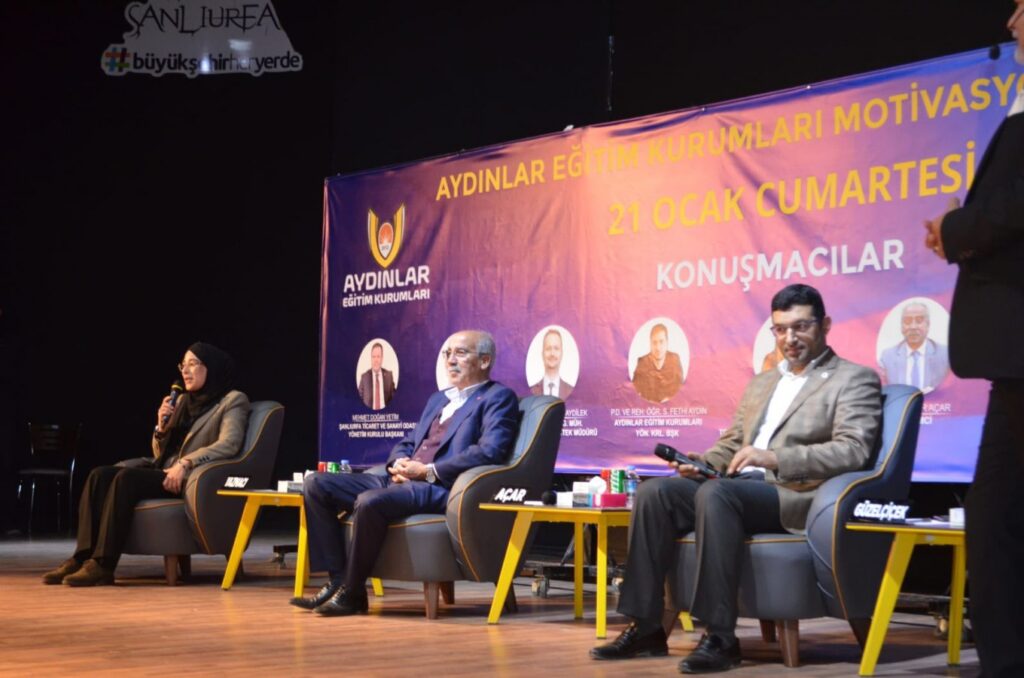 Bugünün aydınları, geleceğin aydınları ile buluştu