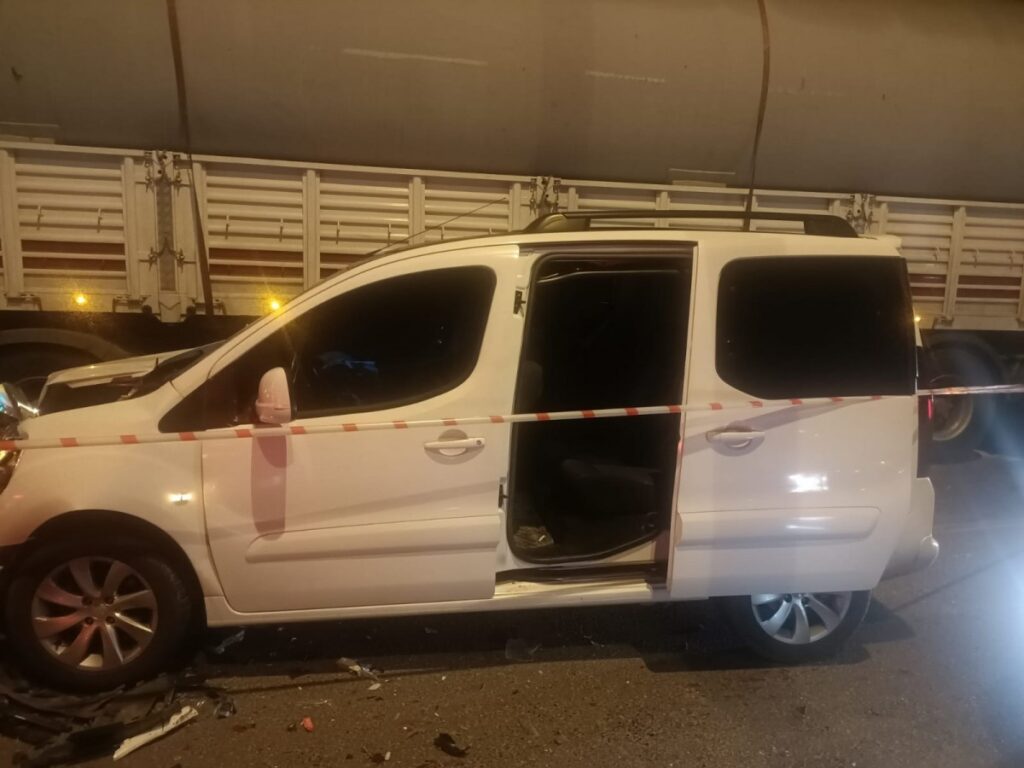 Şanlıurfa’da 4 aracın karıştığı zincirleme kaza!