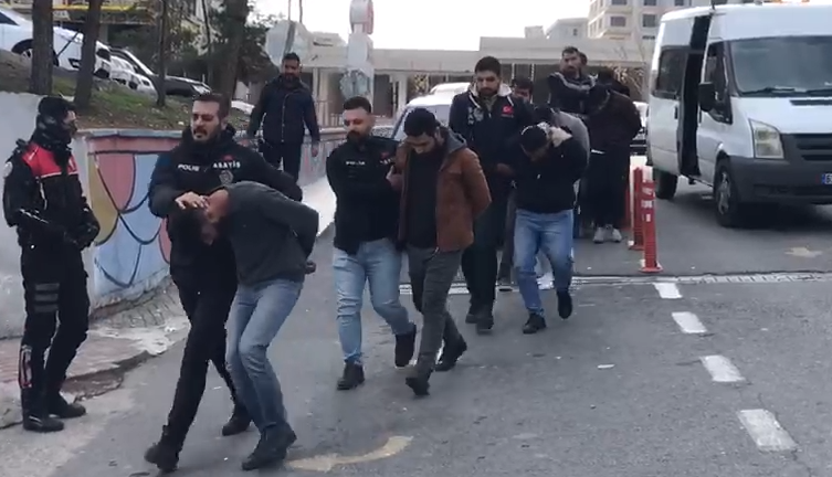 Urfa’da hastanede silahlı kavgaya karışanlar adliyeye sevk edildi