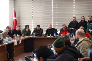 Bakan Soylu, Maraş’ta konuştu: Elinizde ne kadar malzeme varsa gönderin