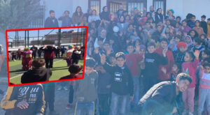 Depremzede çocuklar için palyaço eşliğinde top oynadılar