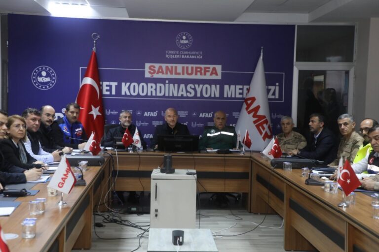 Bakanlar sel felaketinin vurduğu Şanlıurfa’da