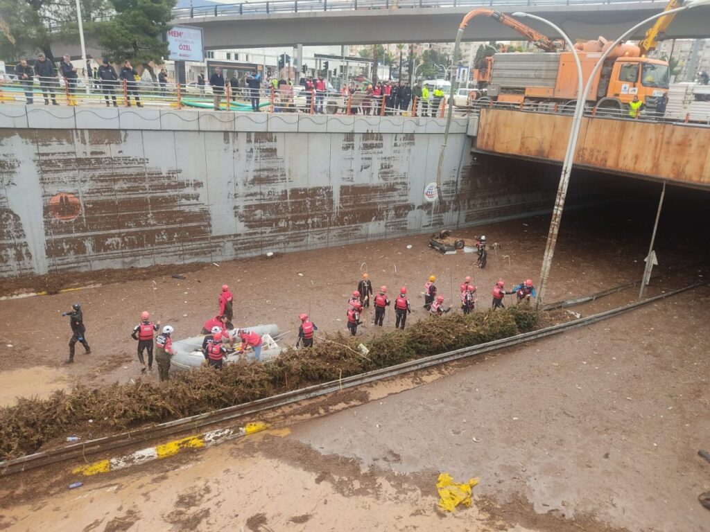 Şanlıurfa’da sel felaketinde vefat edenlerin sayısı 13’e yükseldi