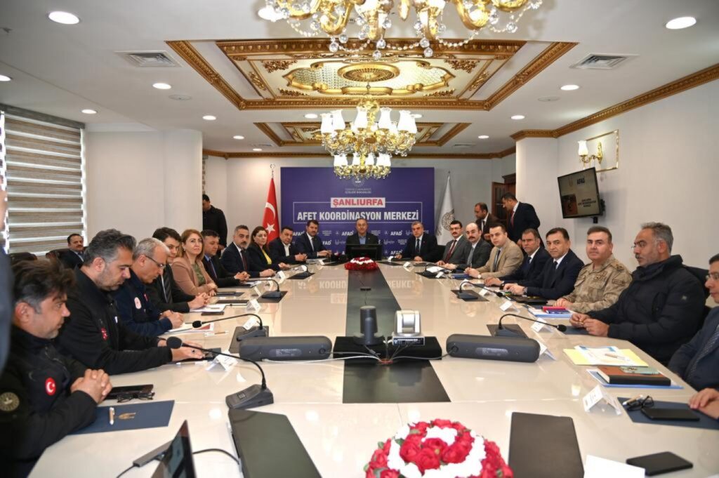 Çavuşoğlu deprem ve sel sonrası Şanlıurfa’da yapılan çalışmaları dinledi