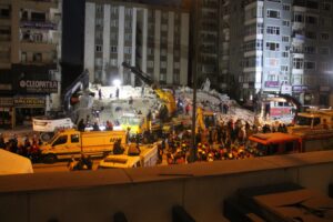 Şanlıurfa’da çöken binada arama kurtarma çalışmaları tamamlandı