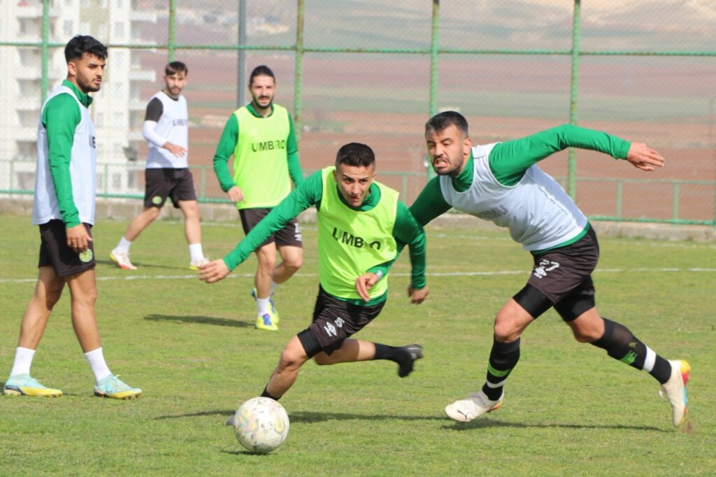 Şanlıurfaspor, ısınma ve 5’e 2 top kapmaca çalıştı