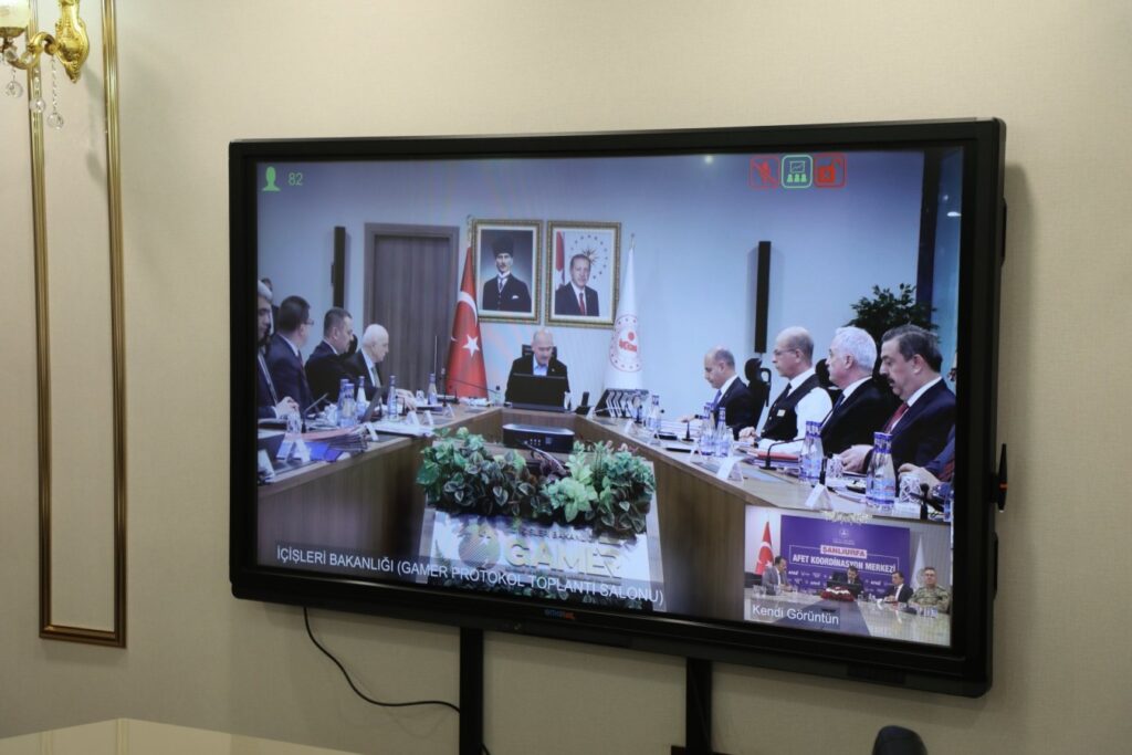 Şanlıurfa Valisi Ayhan, Güvenlik ve Koordinasyon Toplantısına katıldı