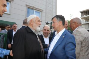 Cevheri Vatandaşların bayramını kutladı