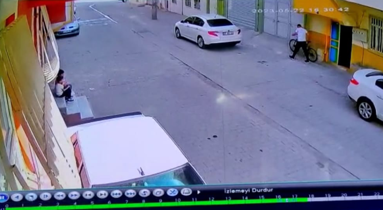 Haliliye’de bir hırsız gün ortasında eve girip 11 yaşındaki kızın bisikletini çaldı