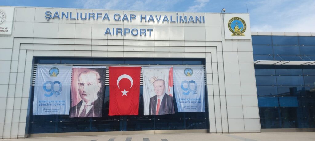 Gaziantep’e uçuşların iptal edildiği olayda bekleyen Şanlıurfalılara direkt uçuş hakkı tanındı