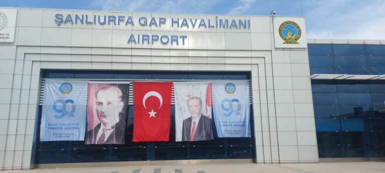 Gaziantep’e uçuşların iptal edildiği olayda bekleyen Şanlıurfalılara direkt uçuş hakkı tanındı