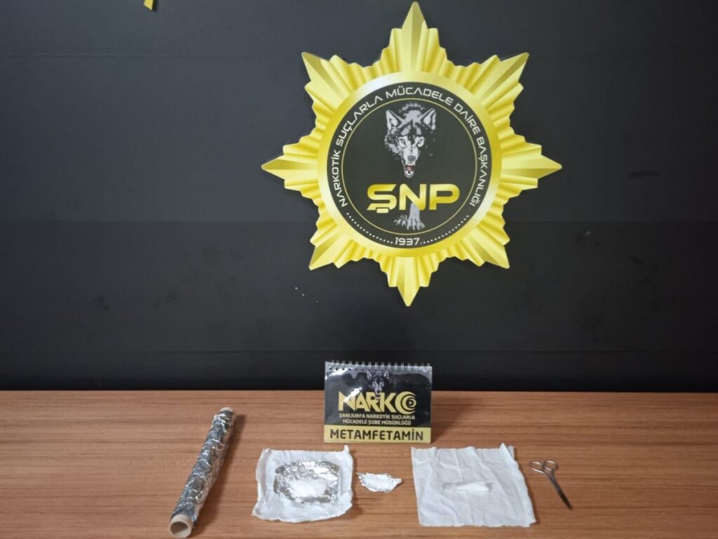 Gaziantep’te cinayetten aranırlarken Şanlıurfa’da uyuşturucuyla yakalandılar