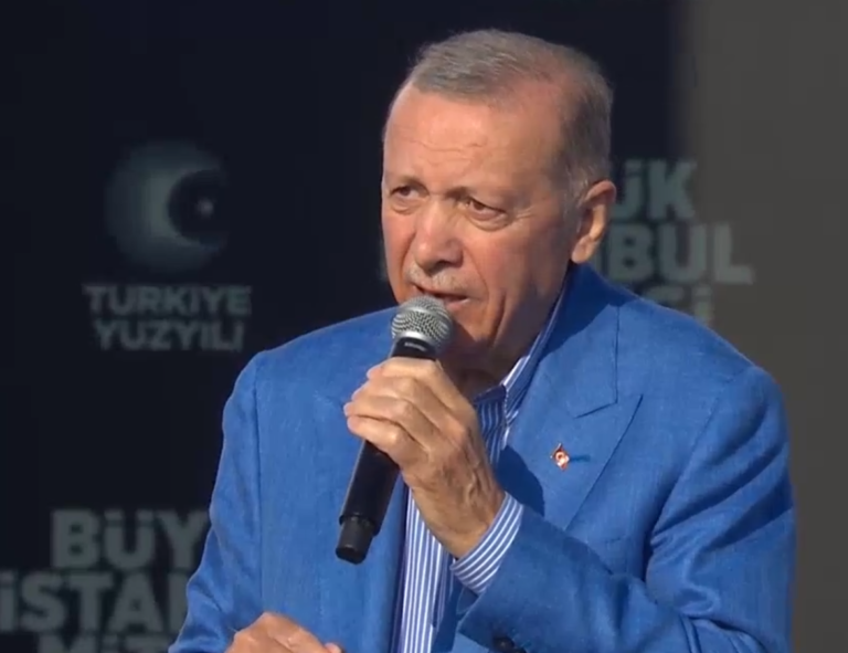 Cumhurbaşkanı Erdoğan: Kamu işçileri için zammı salı günü açıklayacağız