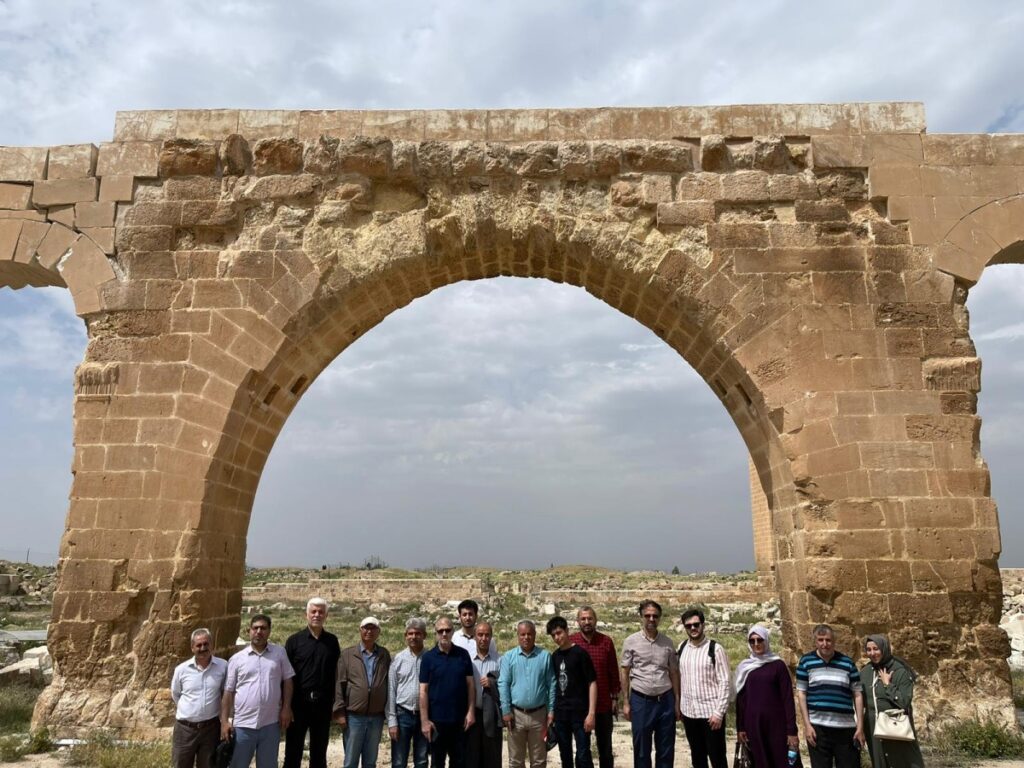Şanlıurfa’da şair ve yazarlardan Harran’a gezi