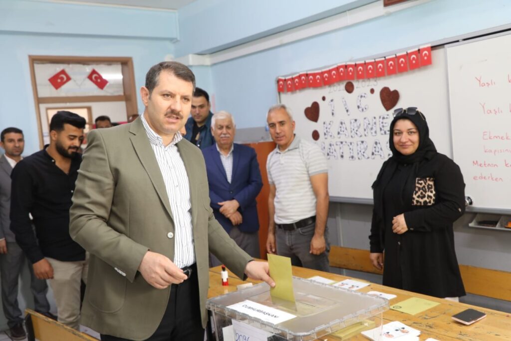 Şanlıurfa Valisi Ayhan oyunu kullandı