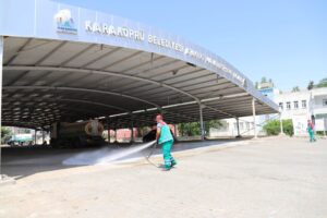 Karaköprü’de kurban kesim alanları temizleniyor