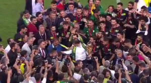 Kupa töreninde Emin Yetim ile Şanlıurfa Valisi arasında arbede yaşandı