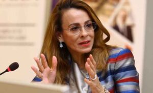 AK Parti Şanlıurfa eski vekilinin eğitim paylaşımı tepki çekti