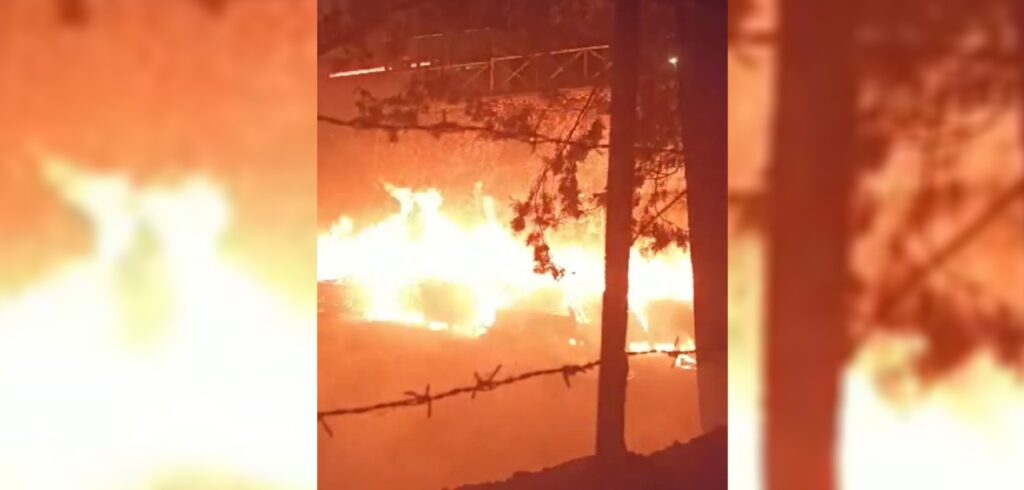 Şanlıurfa’da odunluk alev alev yandı!