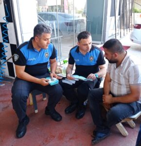 Şanlıurfa’da polisten esnafa dolandırıcılığa karşı broşürlü uyarı