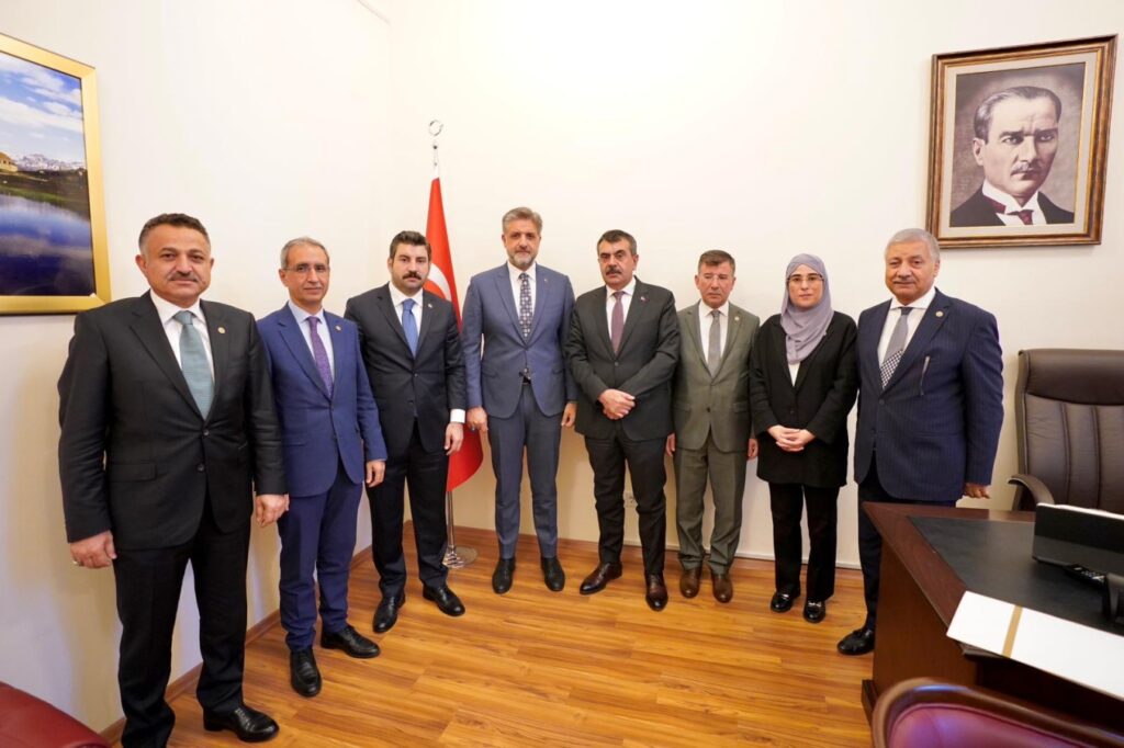 Şanlıurfa Vekillerinden eğitim talepleri için Bakan’a ziyaret!