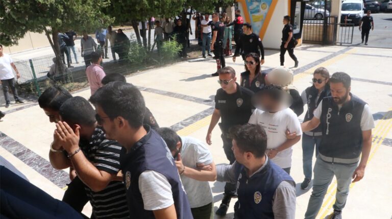 Şanlıurfa’da dolandırıcılık operasyonunda zanlılar adliyeye sevk edildi