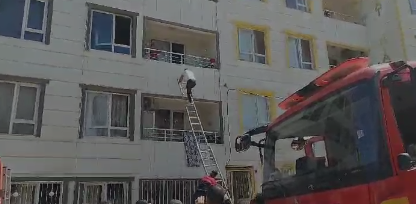 Şanlıurfa’da yangın: 5 kişi dumandan etkilendi