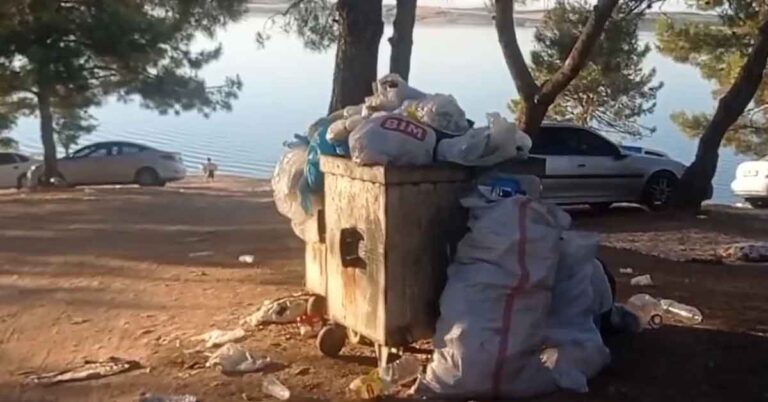 Bozova Belediyesi, Çatağı Pislik İçinde Bırakıyor