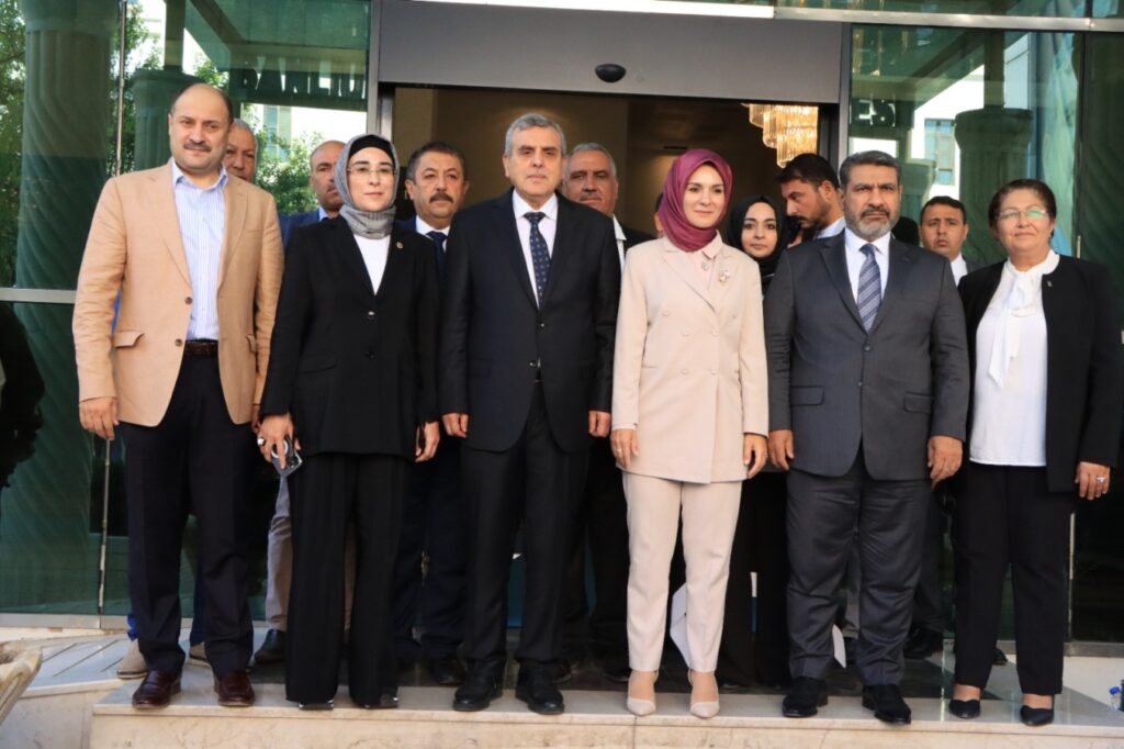 Bakan Göktaş Şanlıurfa’da katıldığı sıra gecesi videosunu paylaştı